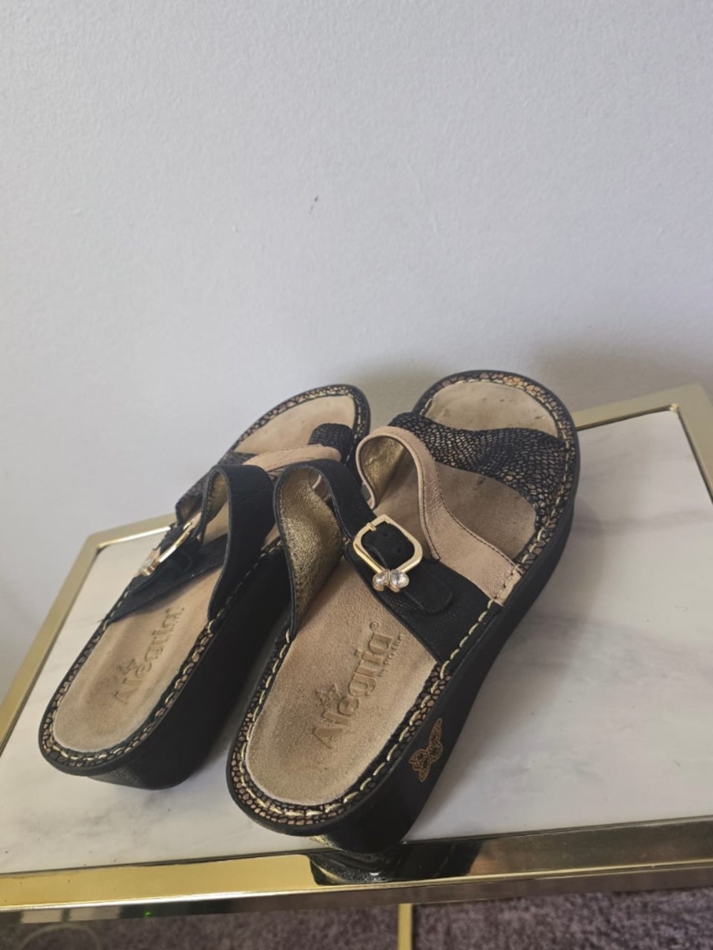 ALEGRIA Collette Gold & Bronze Triple Strap Leather Sandals Size EU 38